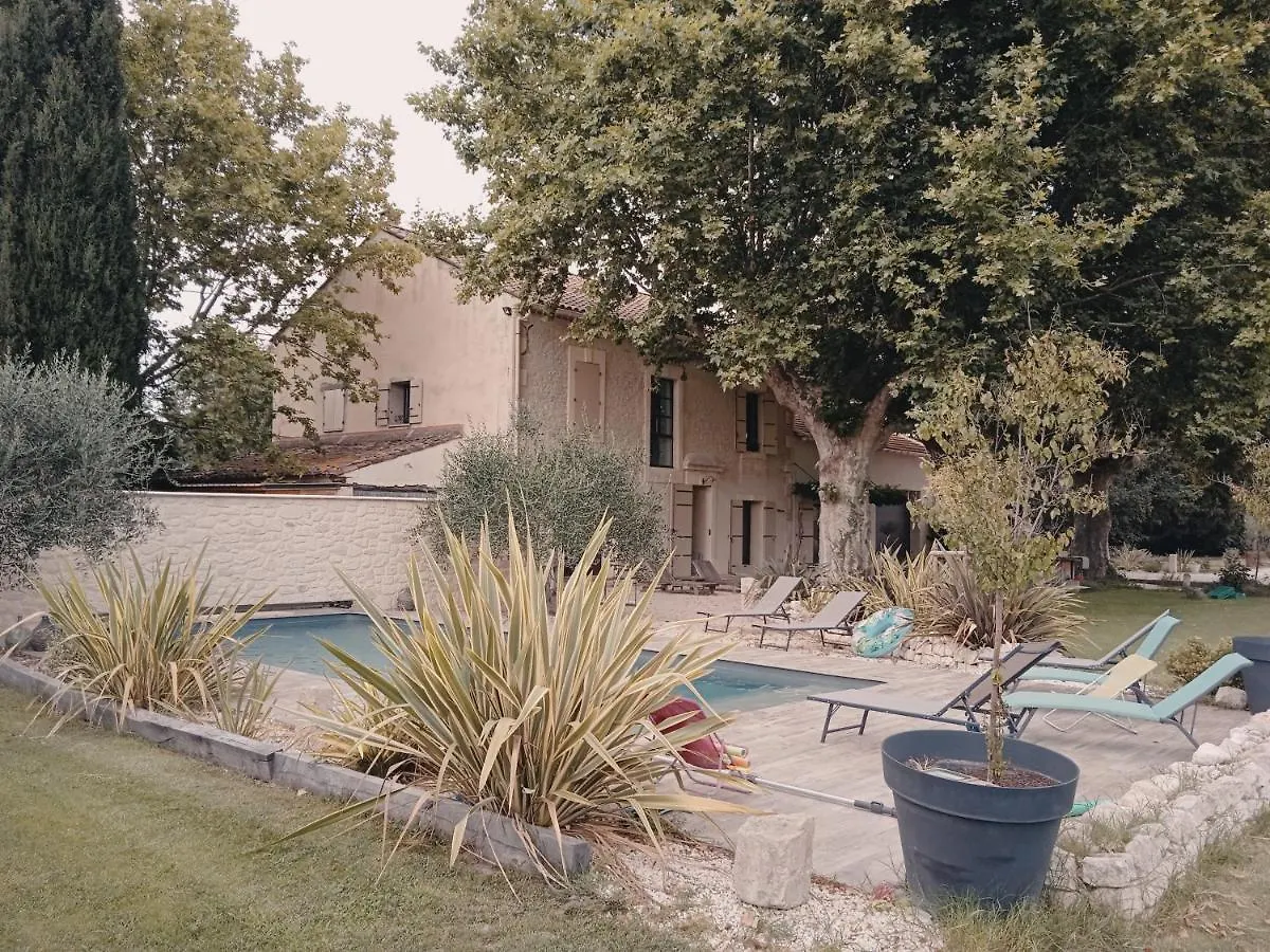 Holiday home Gite Du Mas De La Finiere ,Avec Spa Interieur Chateaurenard