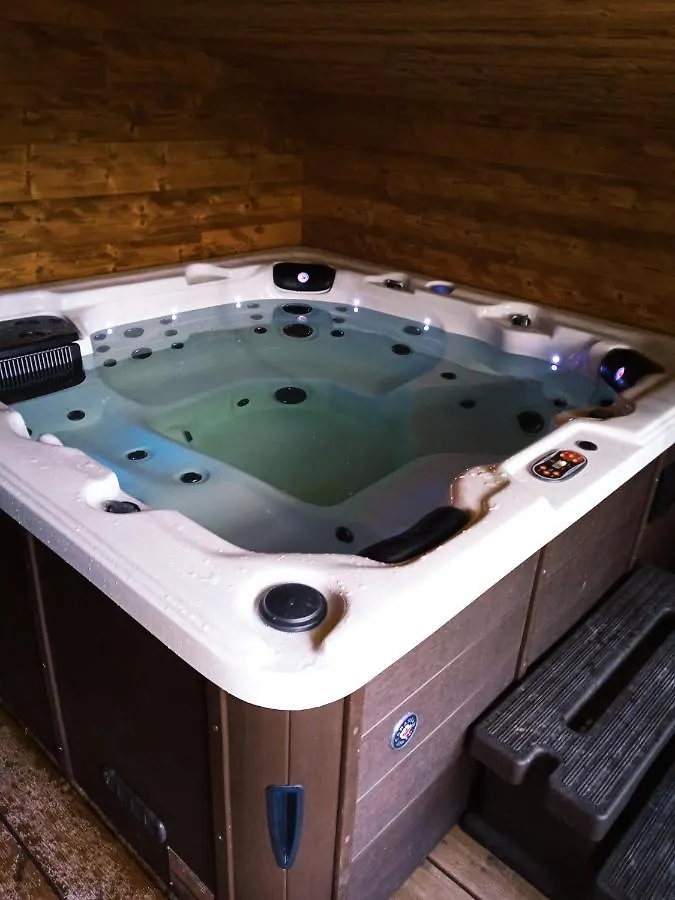 Gite Du Mas De La Finiere ,Avec Spa Interieur Chateaurenard 0*,