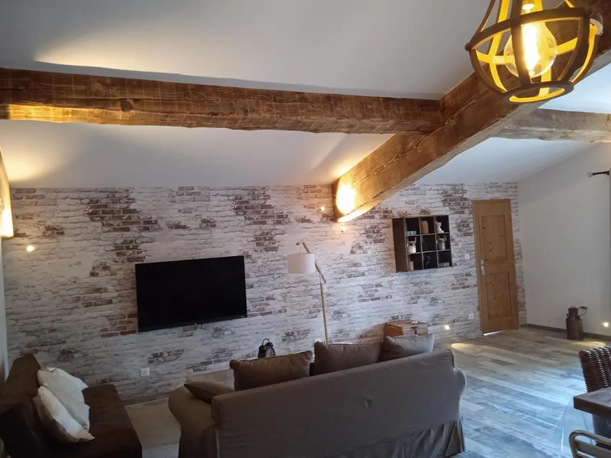 Gite Du Mas De La Finiere ,Avec Spa Interieur Chateaurenard