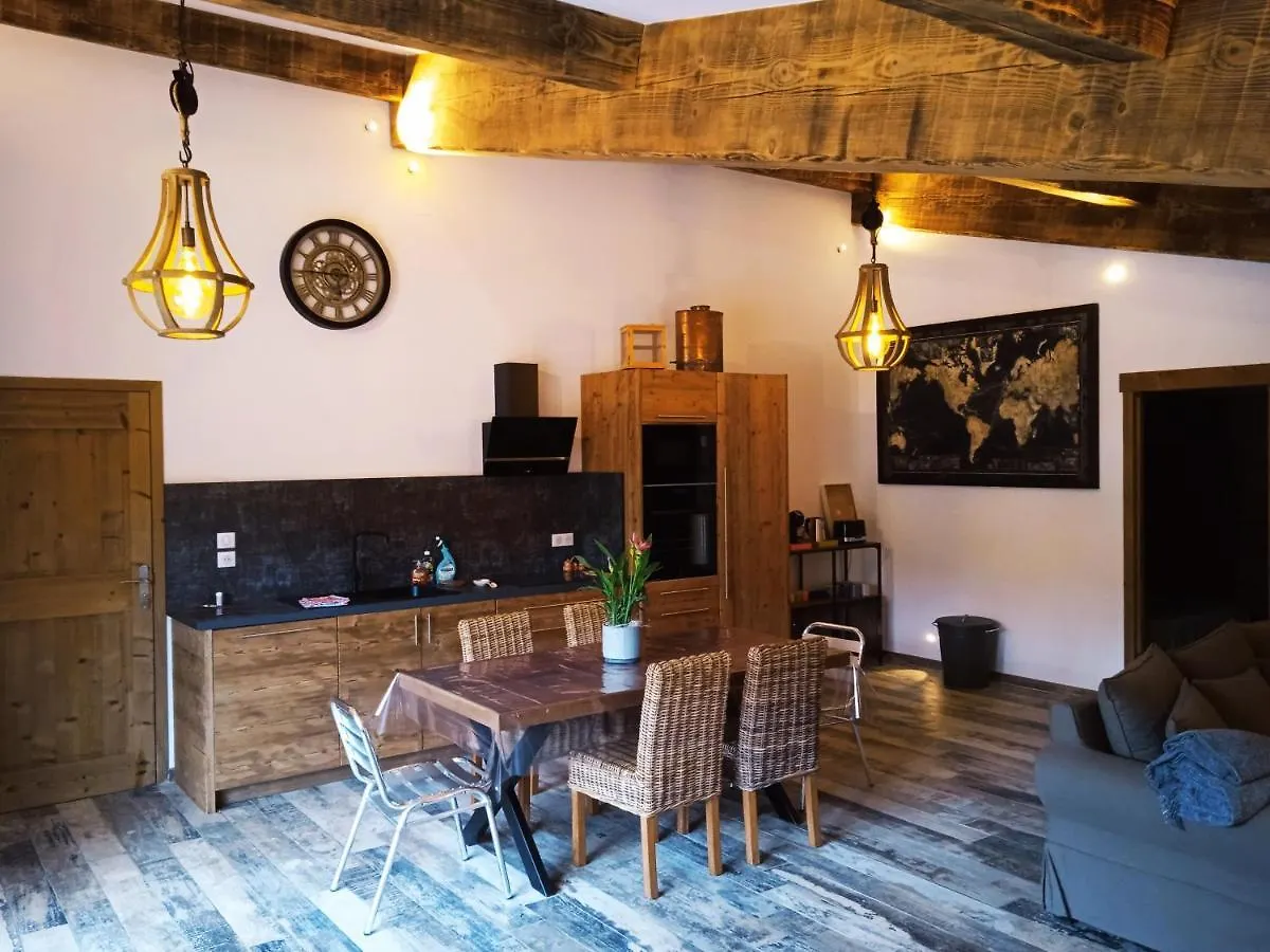 Holiday home Gite Du Mas De La Finiere ,Avec Spa Interieur Chateaurenard