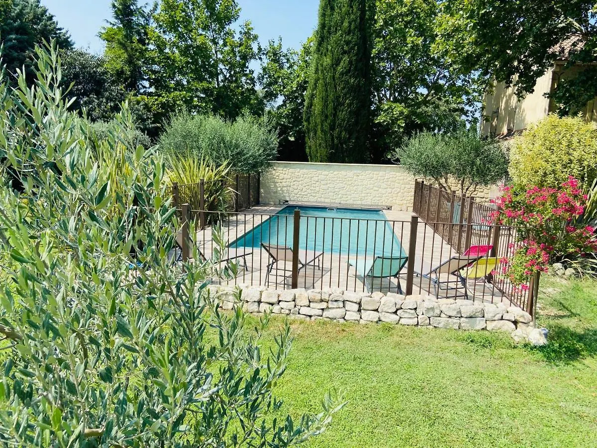 Holiday home Gite Du Mas De La Finiere ,Avec Spa Interieur Chateaurenard France