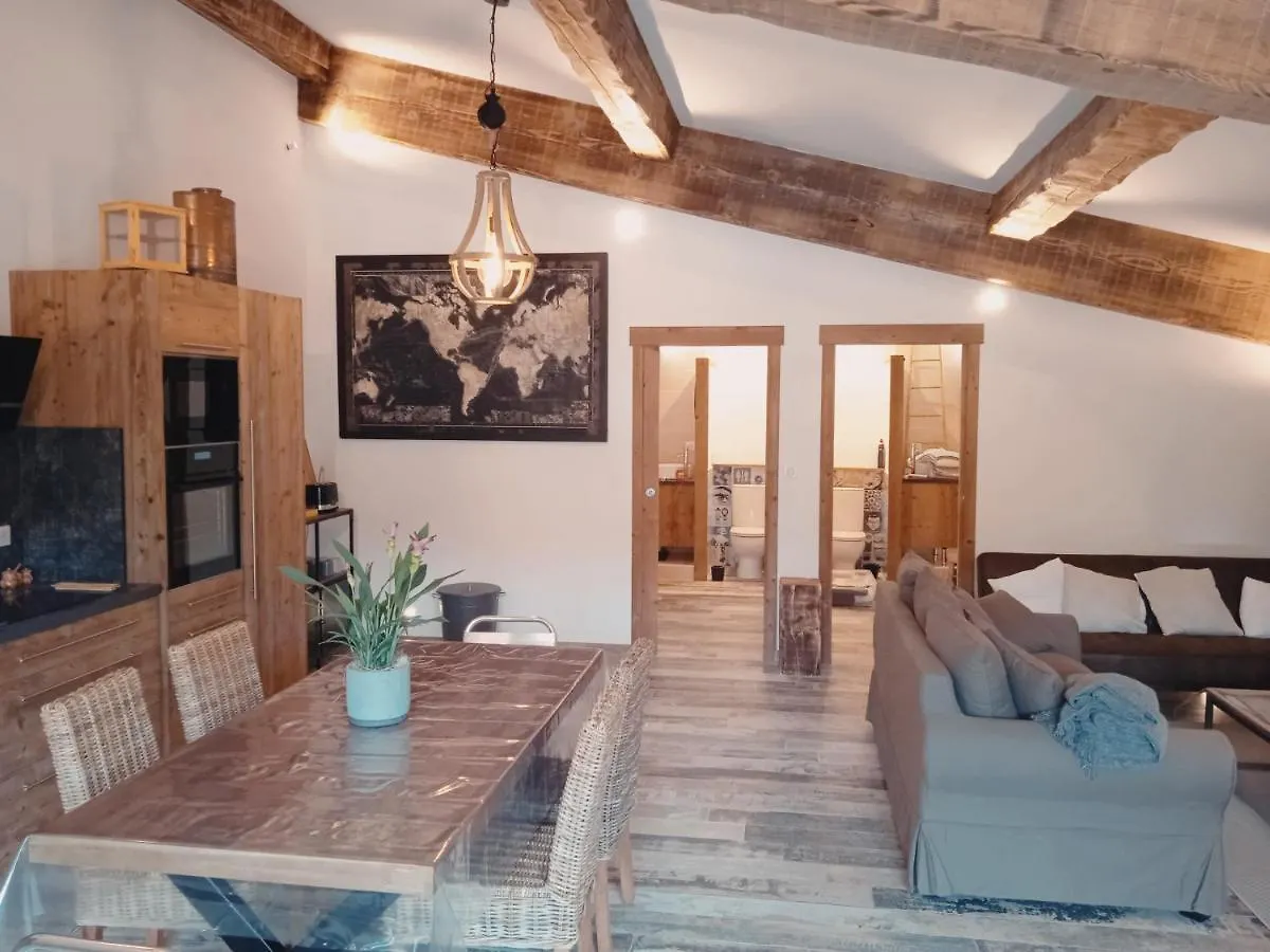 Gite Du Mas De La Finiere ,Avec Spa Interieur Châteaurenard 0*,