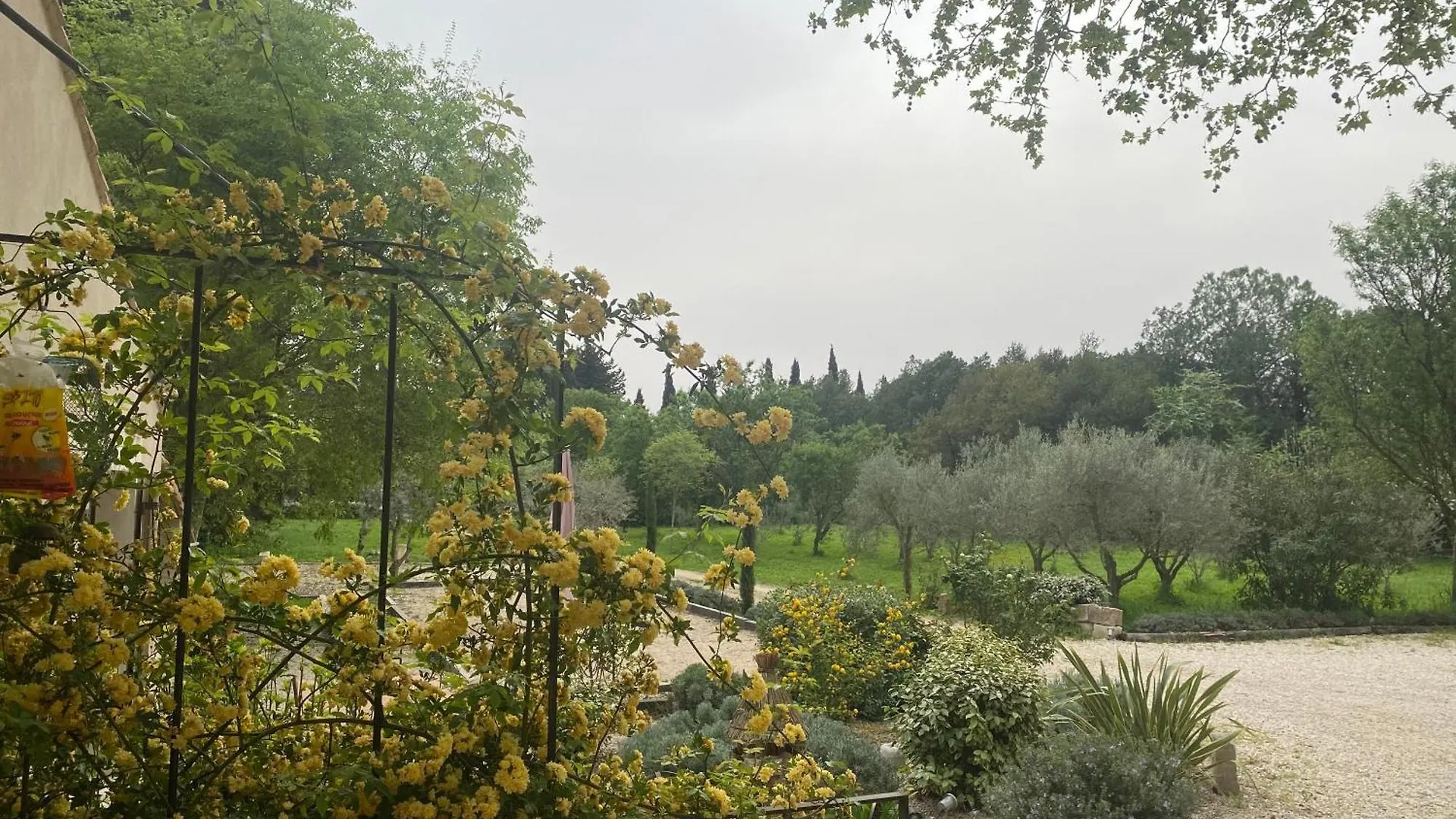 Gite Du Mas De La Finiere ,Avec Spa Interieur Châteaurenard 0*,  França